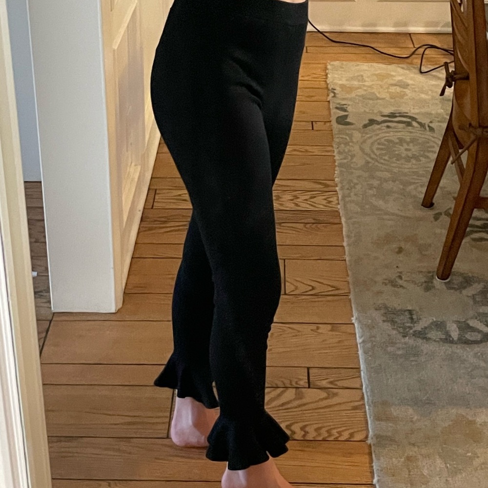 Black leggings with ruffles, Small